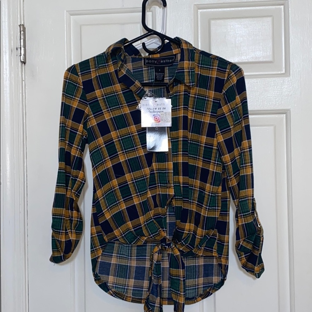 NWT plaid tie up women’s shirt